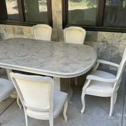 Expandable Table And 6 Chairs 