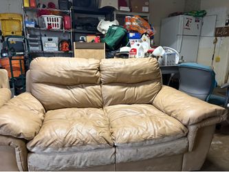 Couch set