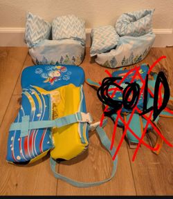 Baby toddler floaties and life jacket