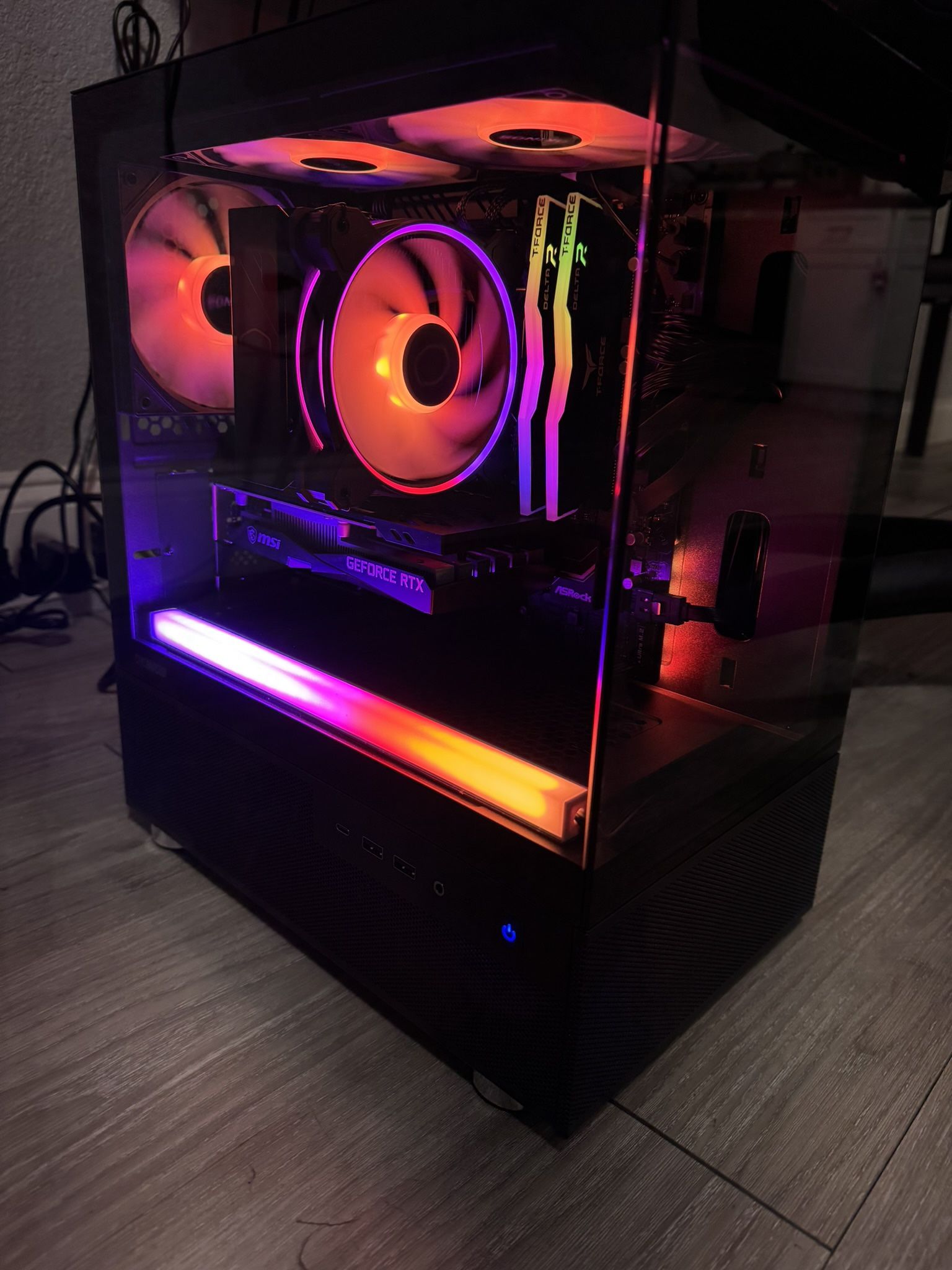 Attractive Computer Beautiful Gaming PC Almost New ! With All Boxes for Sale in West Palm ...
