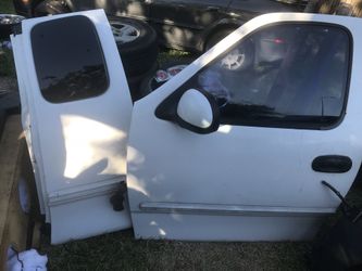 97 - 03 Ford F-150 parts extended cab doors and front body