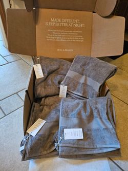 NWT Boll & Branch 5 Plush Bath Towels In Color Stone Retails For $270  with Tax