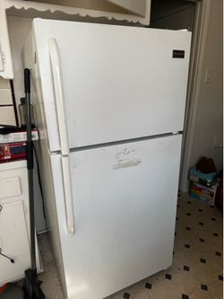 Top freeze refrigerator