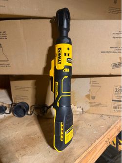 New dewalt 1/2" compact series ratchet TOOL ONLY