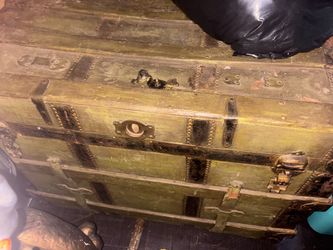 Antique Steamer Trunk with Metal Hardware