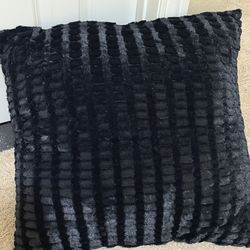 Large pillow almost new