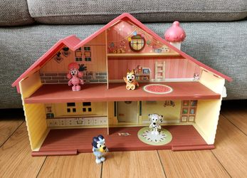 Bluey House. Fontana Pickup.