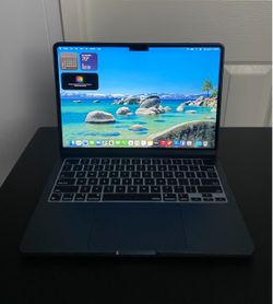 2024 Apple MacBook Air Laptop 13-inch M3 16gb RAM 256gb SSD Midnight with Cover and Case