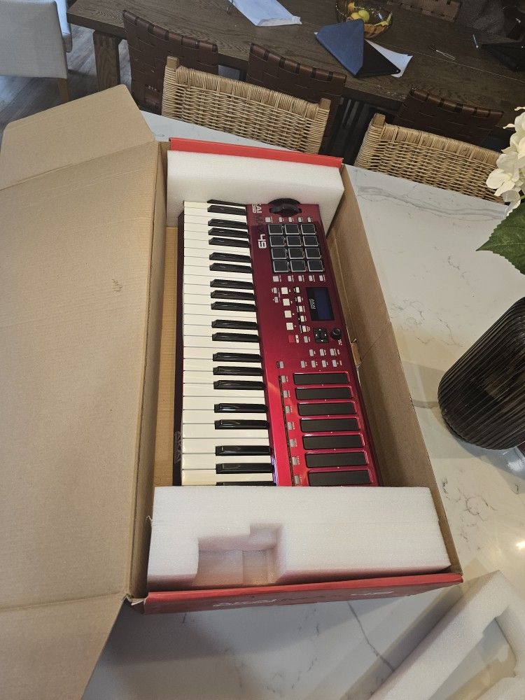  Akai Professional MAX49 49 Key MIDI Controller

