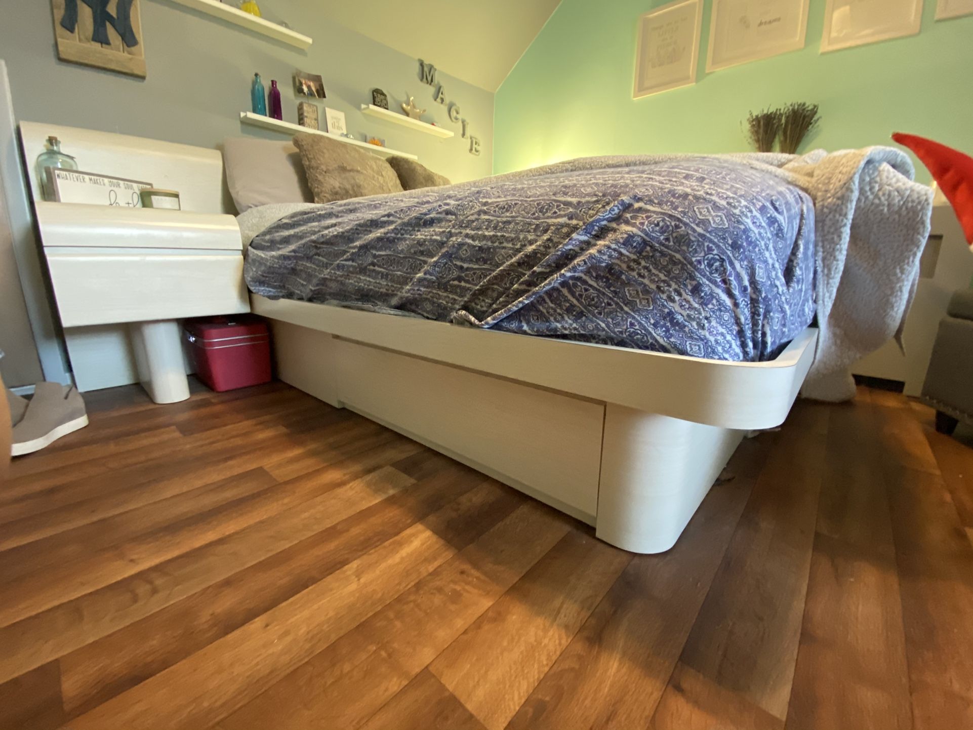 Full Size Bedroom Set