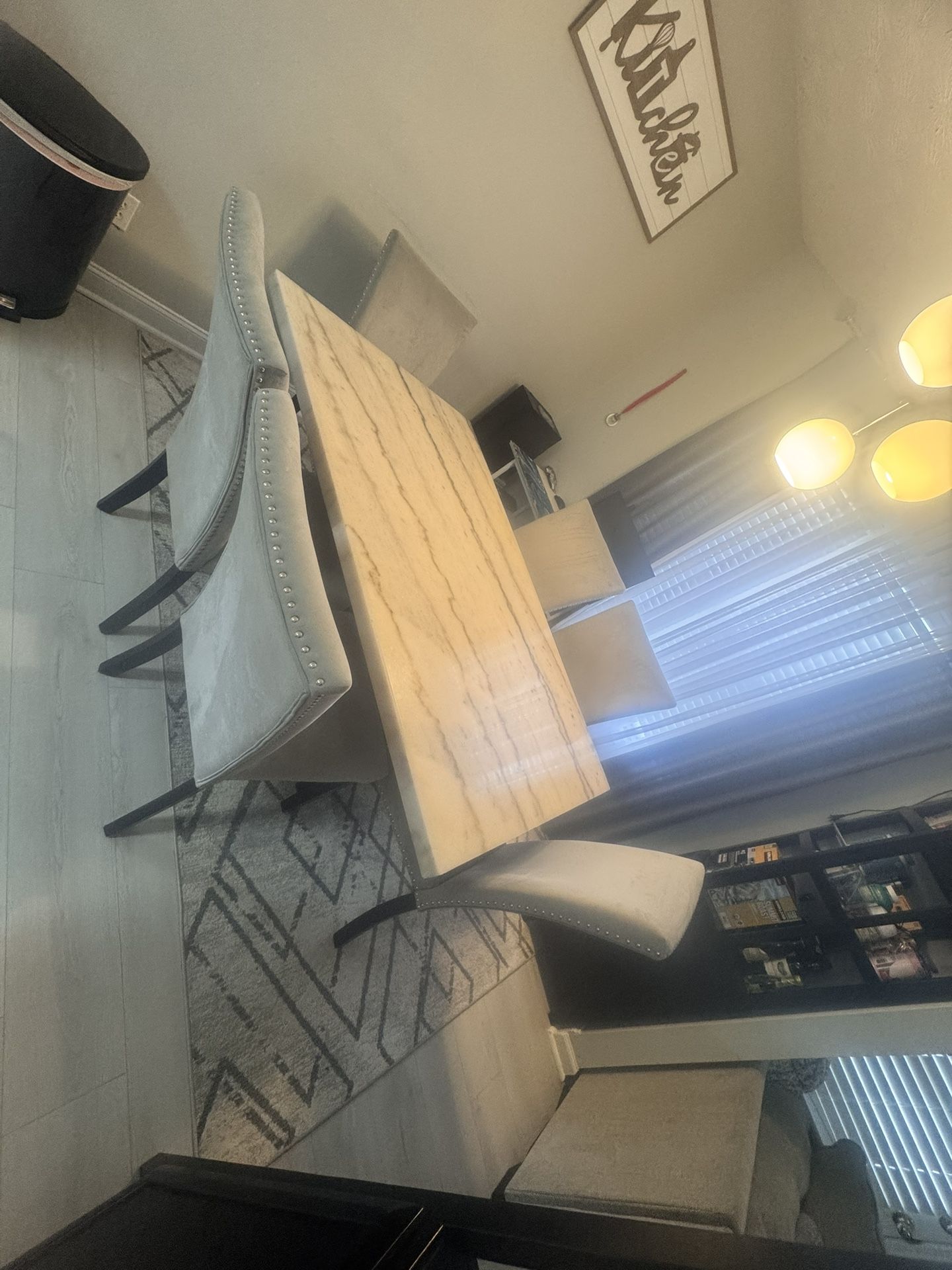 dining Table 6 Chairs Include Carpet 