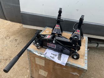2 TON TROLLEY JACK WITH JACK STANDS TROLLEY JACK • 360 degree swivel handle for