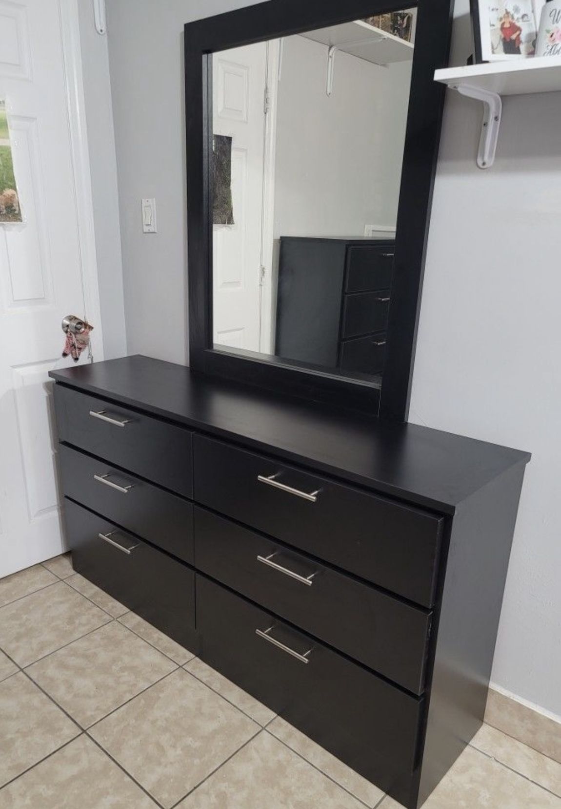 Dresser Whit Mirror - Cómoda Con Espejo