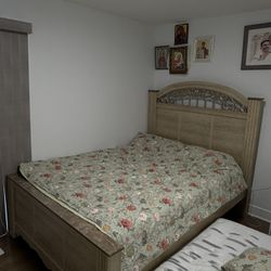 Queen Size Bed Frame 