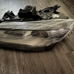 Audi A7 S7 2012-2015 Driver Side OEM Headlight 