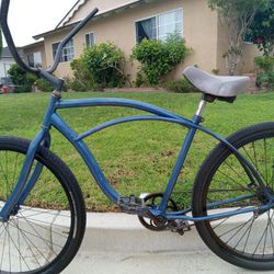 Bicycle Beach Cruiser Runs Good