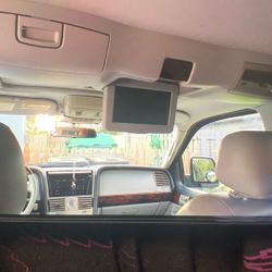 2004 Lincoln Aviator    