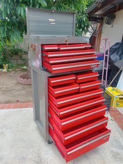 Craftsman tools box