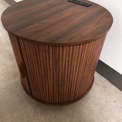Circular Coffee Table With USB Hookup 