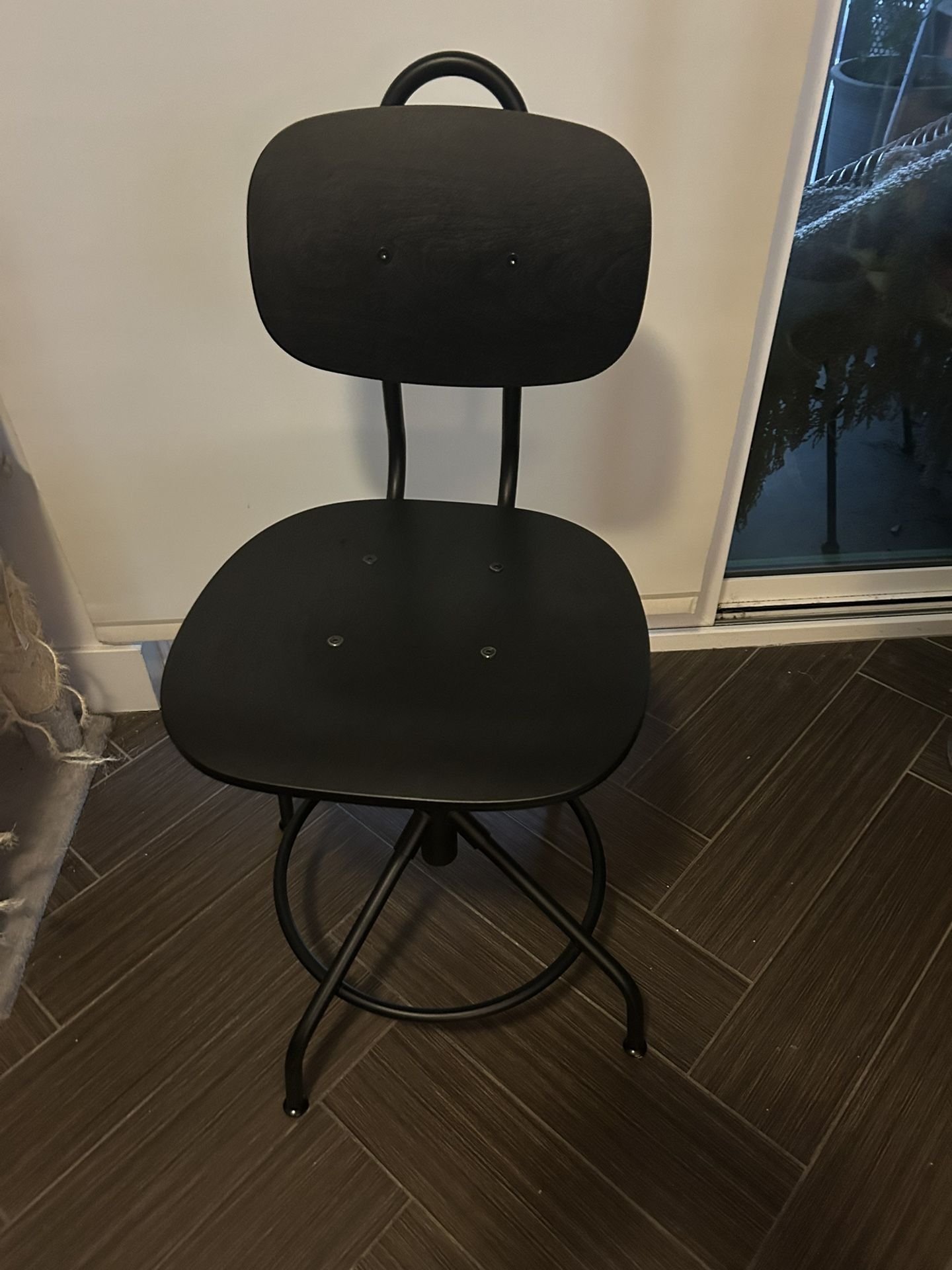 Black ikea swivel chair