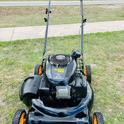 Poulan Pro Kohler XT650 Lawnmower The machine is like new, little use