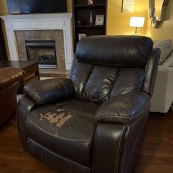 FREE RECLINER - LEATHER - FROM THE OLD CANNERY 