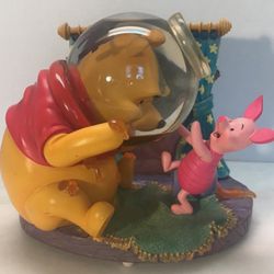 Disney Winnie the Pooh & Piglet Musical Snow Globe – Rumbly in My Tumbly 