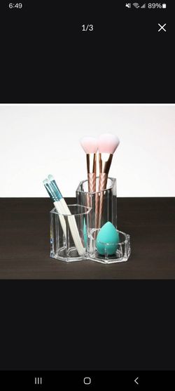 Makeup holder