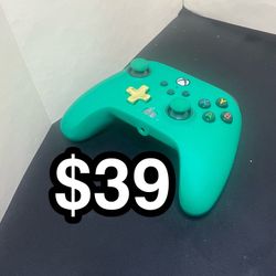 🎮 Green Xbox One WIRED Controller – Mini-USB – Gold D-Pad – Excellent Condition 🎮  . . . . . . . . . . . . . . . . . . . . . . . . . . . . . . . . .