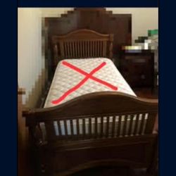 🎁Beautiful twin size bedroom set: bed frame, dresser/11 drawer with mirror