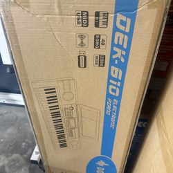 DEK-610 electronic piano