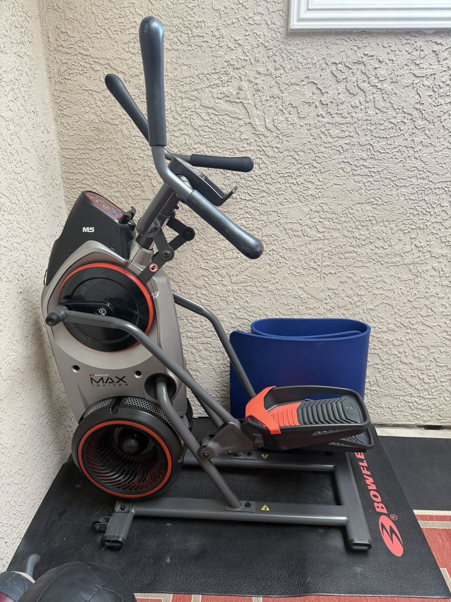 BOWFLEX M5 MAX Trainer Stair Master Elliptical/Like New!