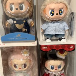 Pop mart plush dolls 
