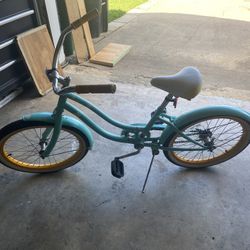 Girls Cruiser Bike