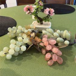 VINTAGE JADE GRAPES