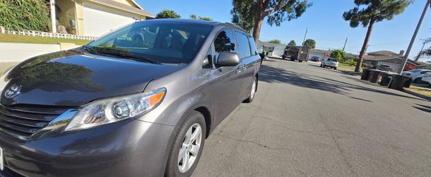 2017 Toyota Sienet dg³na