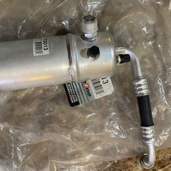 New Ac Conditioning Accumulator with Hose. 