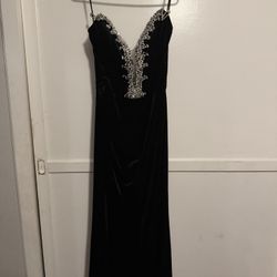 VELVET CRYSTALS strapless gown