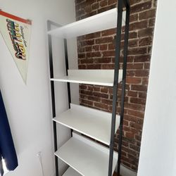 📚 Stylish Bookshelf for Sale – Modern, Sturdy, and Affordable! 🏡