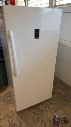 Insignia fridge or freezer. 13.8cu ft.