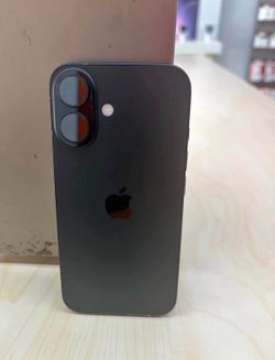 iPhone 16