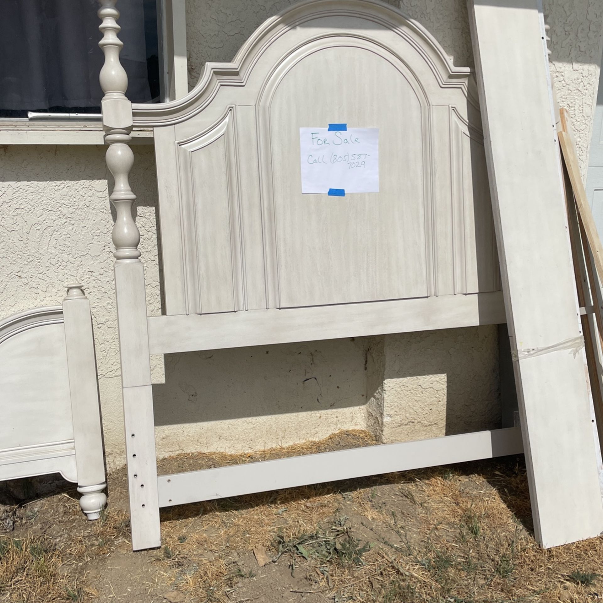 Queen Size Wooden Headboard And Foot Board