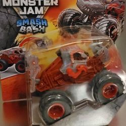 $10, New, ThunderRoarus Smash and Bash series 3, 1:64 scale
