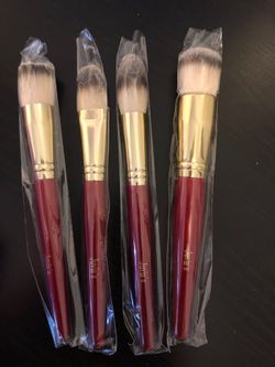 Juvias place face brushes brand new