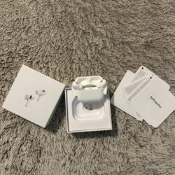Apple AirPods Pro 2 with Active Noise Cancellation Apple AirPods Pro 2 con cancelación activa de ruido