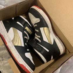  Puma Sneakers! Size 3
