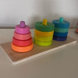 Lovevery toddler puzzle 