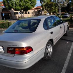 1999 Toytoa Avalon