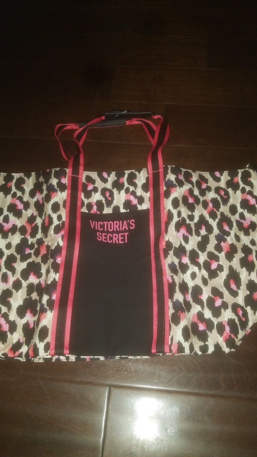 Victoria Secret travel bag 55