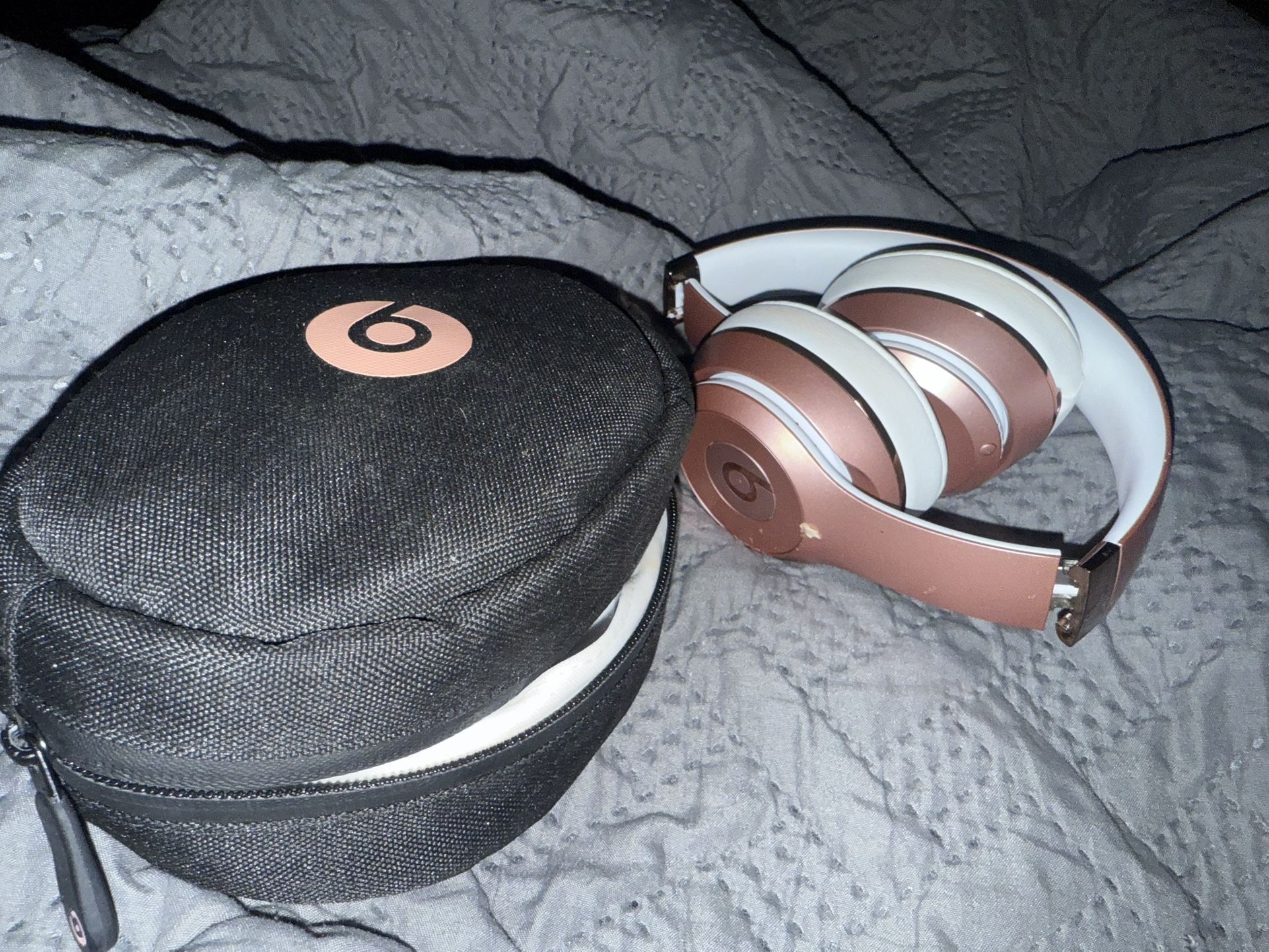 Rose Gold Solo 3 Beats